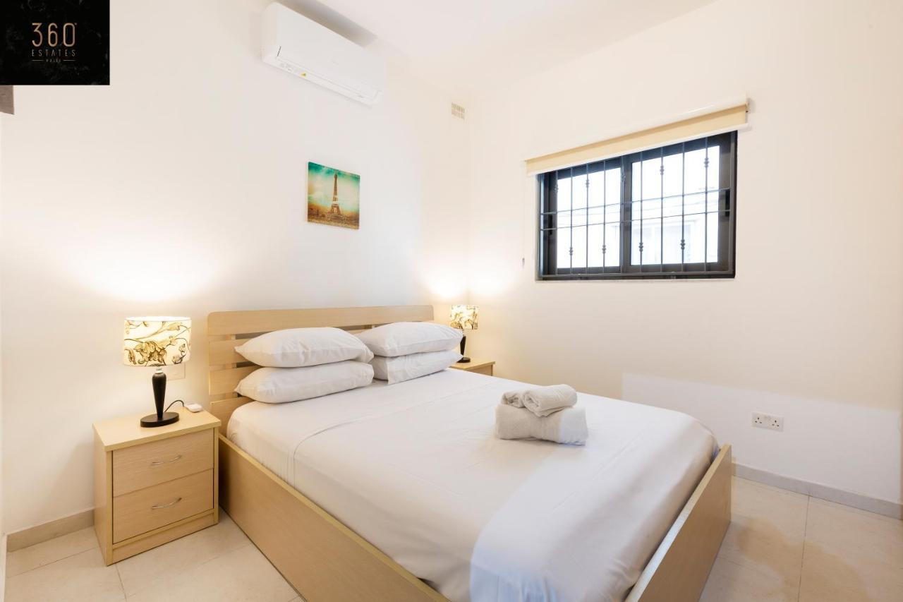 Centre Paceville Apt With Terrace, Bbq & Wifi By 360 Estates Saint Julian's Eksteriør bilde