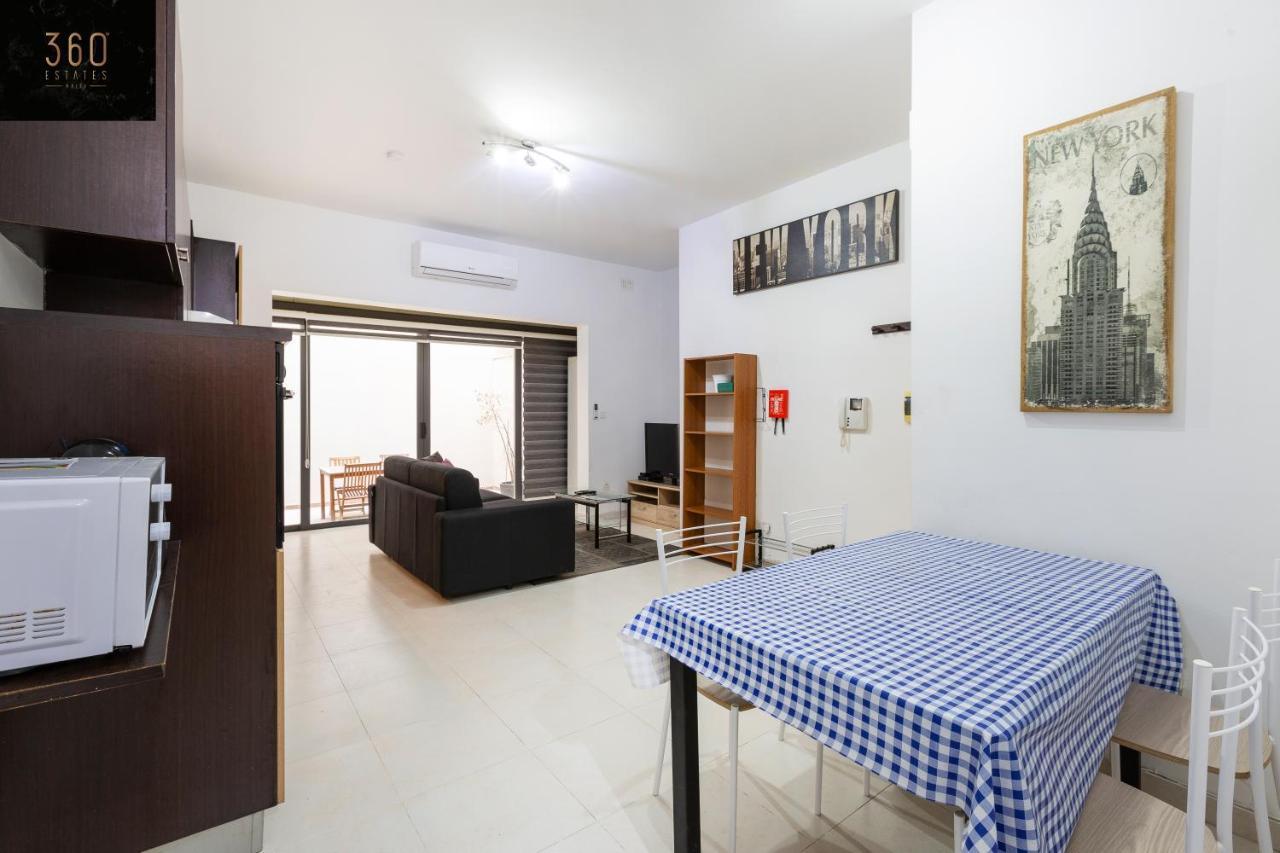 Centre Paceville Apt With Terrace, Bbq & Wifi By 360 Estates Saint Julian's Eksteriør bilde